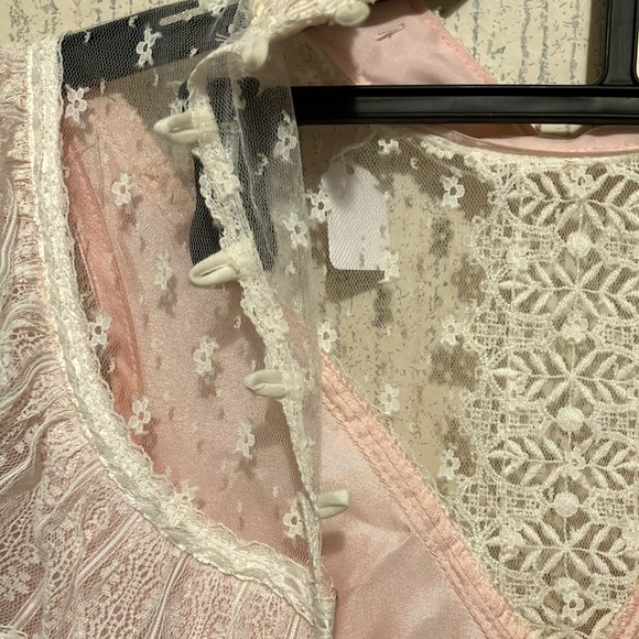 Vintage Pink Satin Nightgown with Lace Trim - Picture 6 of 8